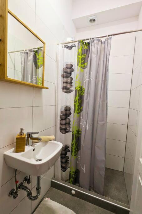 Cozy Ensuite Room In Zagreb Center Buitenkant foto